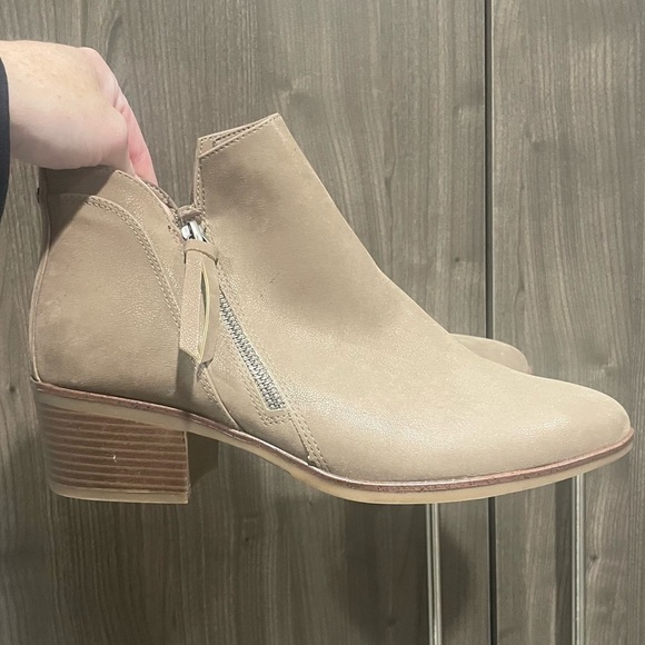 MIA booties brown side zippers size 10 - Picture 1 of 8